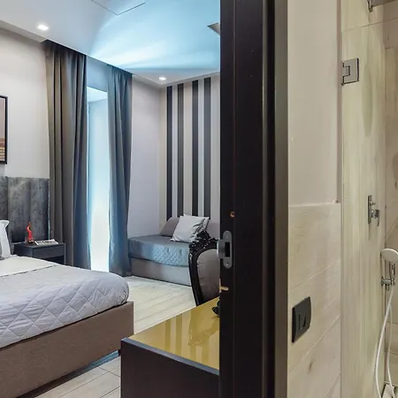 Neapolis Lifestyle Naples