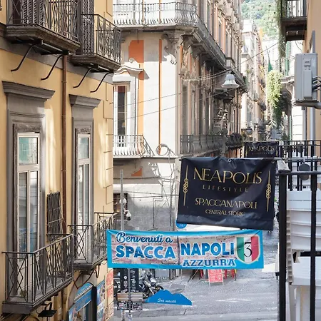 Neapolis Lifestyle * Naples